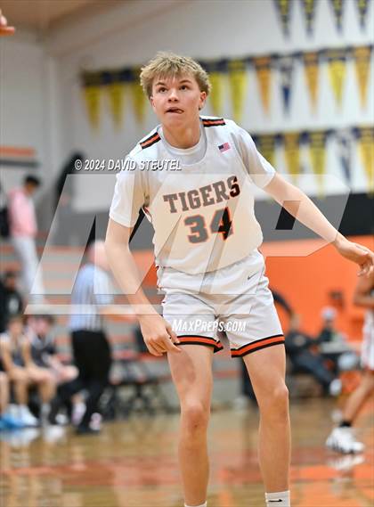 Thumbnail 1 in JV: Union Mine vs. Roseville (Tiger Classic) photogallery.