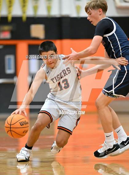 Thumbnail 3 in JV: Union Mine vs. Roseville (Tiger Classic) photogallery.