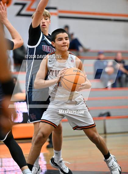 Thumbnail 2 in JV: Union Mine vs. Roseville (Tiger Classic) photogallery.