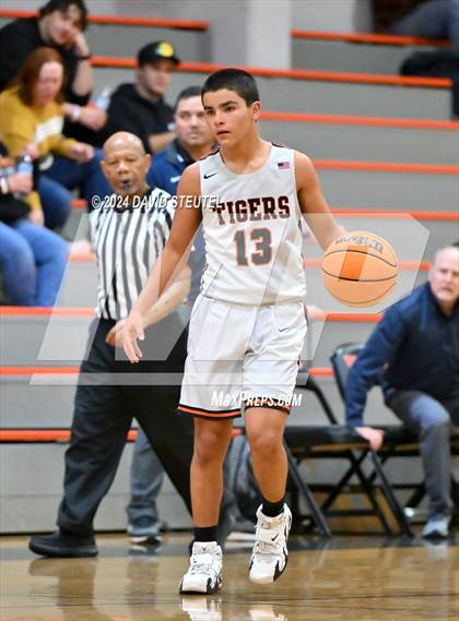 Thumbnail 2 in JV: Union Mine vs. Roseville (Tiger Classic) photogallery.