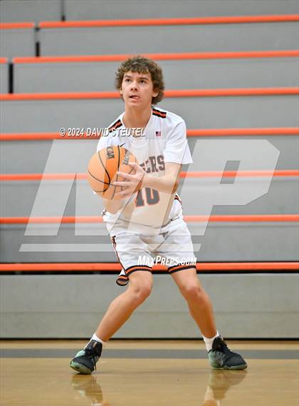 Thumbnail 2 in JV: Union Mine vs. Roseville (Tiger Classic) photogallery.