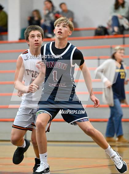 Thumbnail 1 in JV: Union Mine vs. Roseville (Tiger Classic) photogallery.