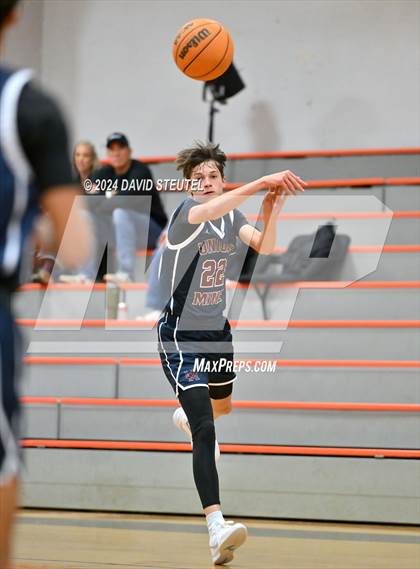 Thumbnail 2 in JV: Union Mine vs. Roseville (Tiger Classic) photogallery.