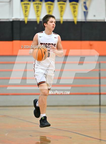 Thumbnail 3 in JV: Union Mine vs. Roseville (Tiger Classic) photogallery.