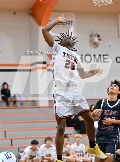 Thumbnail 2 in JV: Union Mine vs. Roseville (Tiger Classic) photogallery.