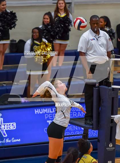Thumbnail 2 in Brandeis vs Brennan photogallery.