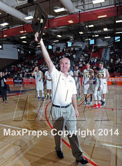 Thumbnail 2 in Cantwell-Sacred Heart vs. Bishop Montgomery (CIF SoCal Regional D4 Final) photogallery.