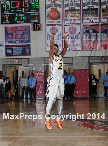 Thumbnail 2 in Cantwell-Sacred Heart vs. Bishop Montgomery (CIF SoCal Regional D4 Final) photogallery.