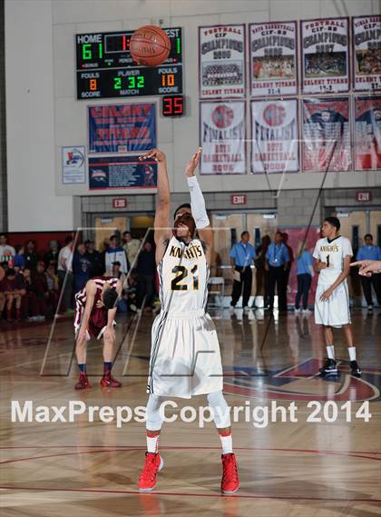 Thumbnail 2 in Cantwell-Sacred Heart vs. Bishop Montgomery (CIF SoCal Regional D4 Final) photogallery.