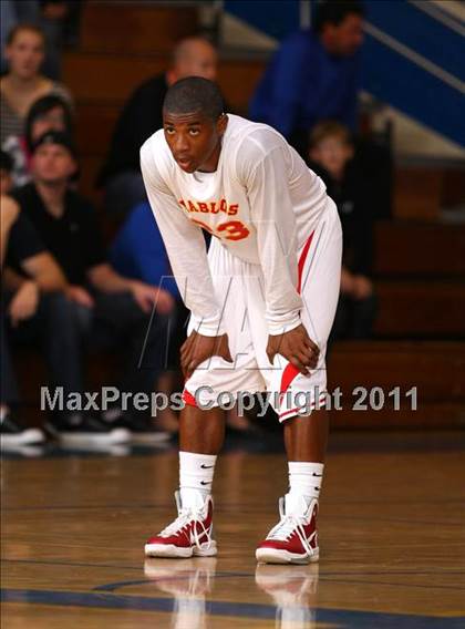Thumbnail 1 in Mission Viejo vs. Brea Olinda (OC North/South Challenge) photogallery.
