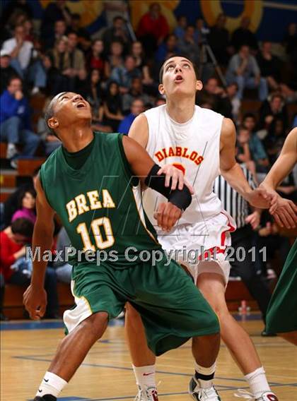 Thumbnail 2 in Mission Viejo vs. Brea Olinda (OC North/South Challenge) photogallery.