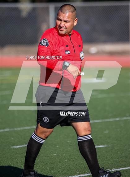 Thumbnail 2 in St. Margaret's @ Nogales (CIF-SS D5 Semifinal) photogallery.