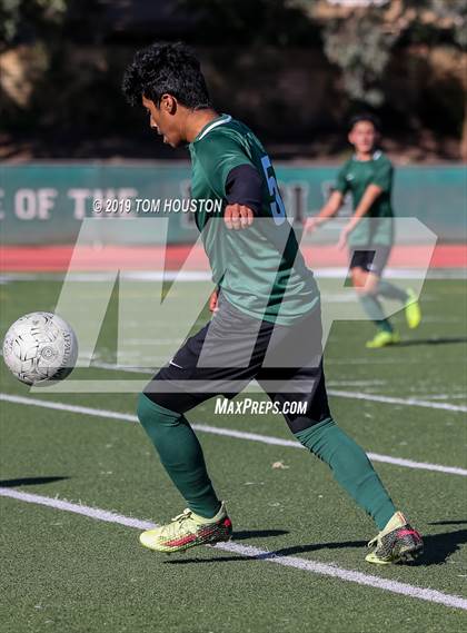 Thumbnail 2 in St. Margaret's @ Nogales (CIF-SS D5 Semifinal) photogallery.