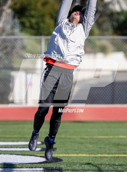 Thumbnail 1 in St. Margaret's @ Nogales (CIF-SS D5 Semifinal) photogallery.