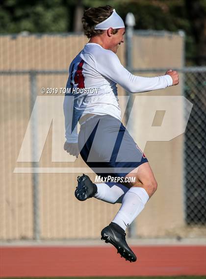 Thumbnail 1 in St. Margaret's @ Nogales (CIF-SS D5 Semifinal) photogallery.