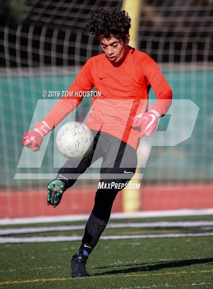Thumbnail 1 in St. Margaret's @ Nogales (CIF-SS D5 Semifinal) photogallery.