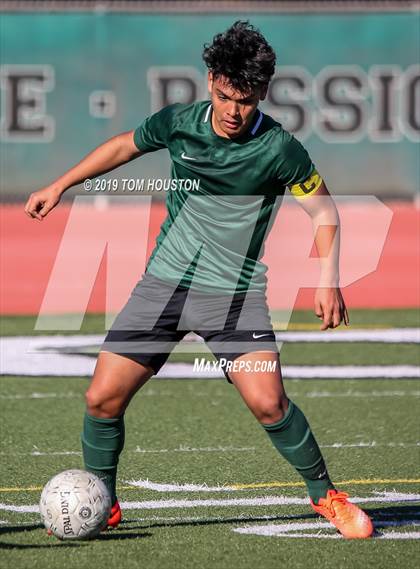 Thumbnail 3 in St. Margaret's @ Nogales (CIF-SS D5 Semifinal) photogallery.