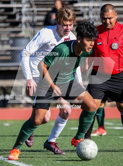 Thumbnail 1 in St. Margaret's @ Nogales (CIF-SS D5 Semifinal) photogallery.