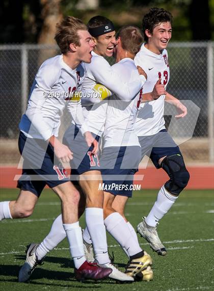 Thumbnail 3 in St. Margaret's @ Nogales (CIF-SS D5 Semifinal) photogallery.