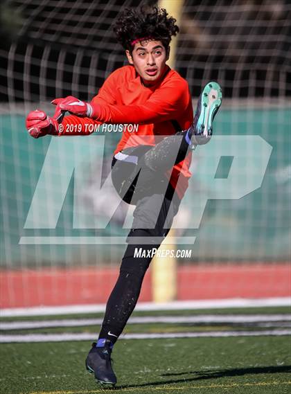 Thumbnail 2 in St. Margaret's @ Nogales (CIF-SS D5 Semifinal) photogallery.