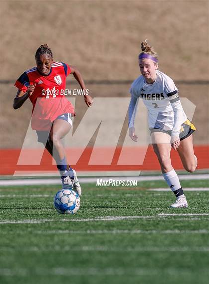 Thumbnail 2 in Harris County vs Lamar County (Trojan Cup) photogallery.