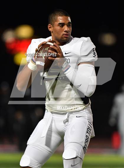 Thumbnail 3 in St. John Bosco @ San Clemente (DIV 1 CIF SS Playoff Quarterfinal) photogallery.