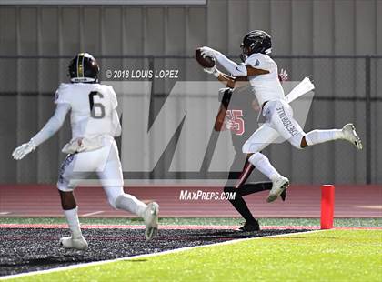 Thumbnail 1 in St. John Bosco @ San Clemente (DIV 1 CIF SS Playoff Quarterfinal) photogallery.