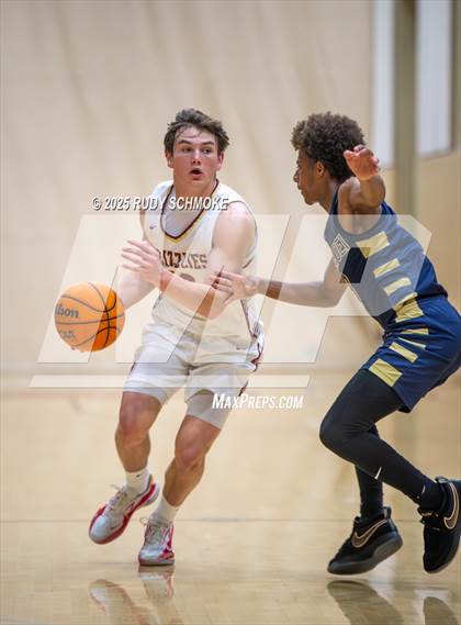 Thumbnail 1 in Mater Dei Catholic vs Mission Hills (CIF SDS Division 1 Round 1) photogallery.