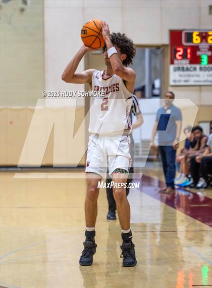 Thumbnail 2 in Mater Dei Catholic vs Mission Hills (CIF SDS Division 1 Round 1) photogallery.