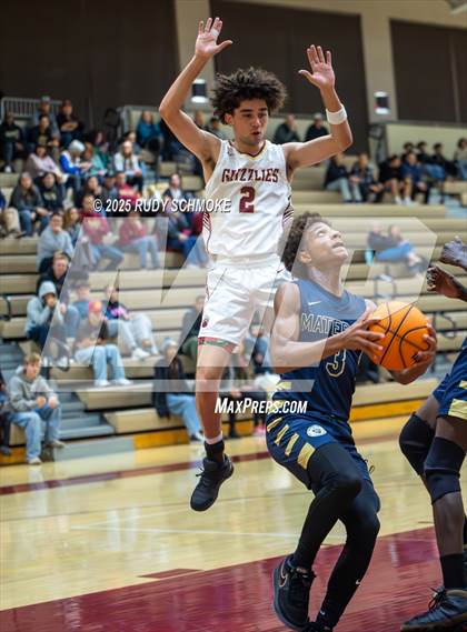 Thumbnail 3 in Mater Dei Catholic vs Mission Hills (CIF SDS Division 1 Round 1) photogallery.