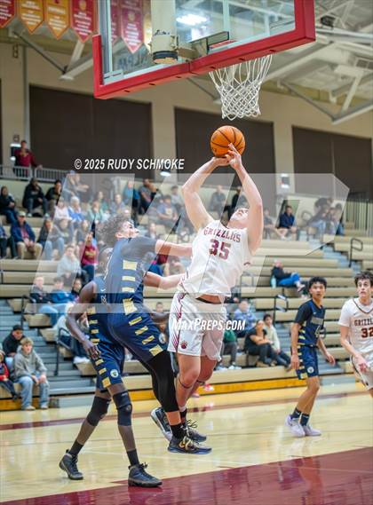 Thumbnail 2 in Mater Dei Catholic vs Mission Hills (CIF SDS Division 1 Round 1) photogallery.
