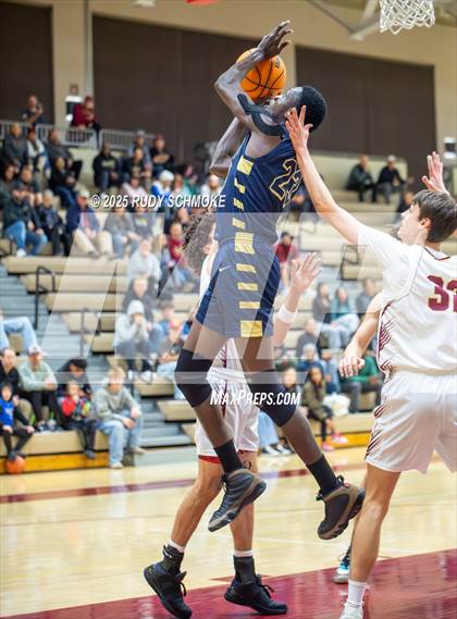 Thumbnail 1 in Mater Dei Catholic vs Mission Hills (CIF SDS Division 1 Round 1) photogallery.