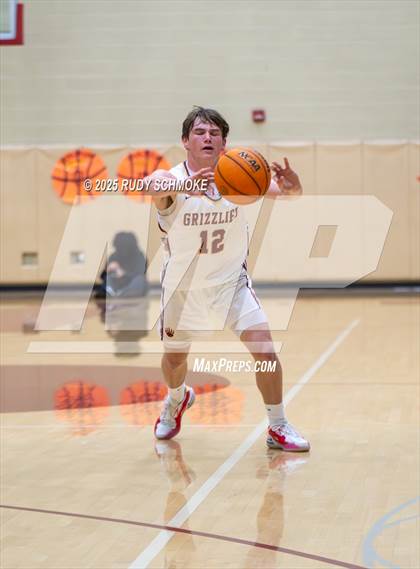 Thumbnail 3 in Mater Dei Catholic vs Mission Hills (CIF SDS Division 1 Round 1) photogallery.