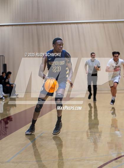 Thumbnail 3 in Mater Dei Catholic vs Mission Hills (CIF SDS Division 1 Round 1) photogallery.