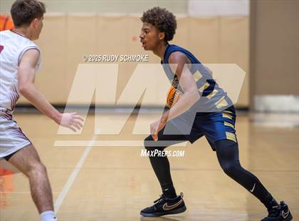 Thumbnail 2 in Mater Dei Catholic vs Mission Hills (CIF SDS Division 1 Round 1) photogallery.