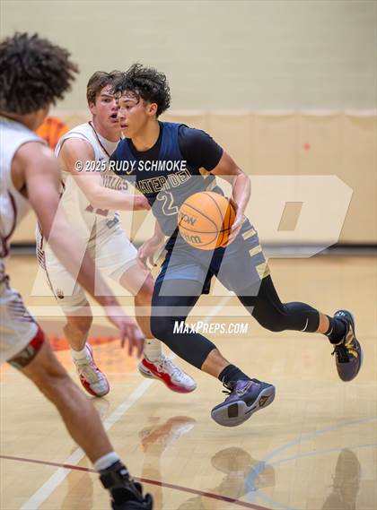 Thumbnail 2 in Mater Dei Catholic vs Mission Hills (CIF SDS Division 1 Round 1) photogallery.