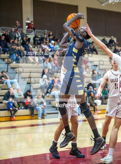 Thumbnail 3 in Mater Dei Catholic vs Mission Hills (CIF SDS Division 1 Round 1) photogallery.