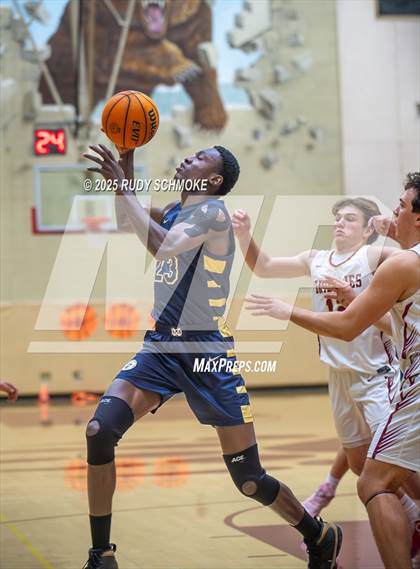 Thumbnail 3 in Mater Dei Catholic vs Mission Hills (CIF SDS Division 1 Round 1) photogallery.