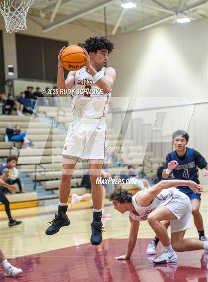 Thumbnail 3 in Mater Dei Catholic vs Mission Hills (CIF SDS Division 1 Round 1) photogallery.