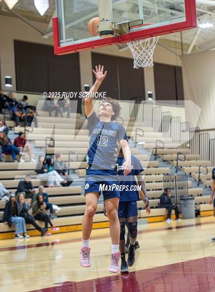 Thumbnail 2 in Mater Dei Catholic vs Mission Hills (CIF SDS Division 1 Round 1) photogallery.