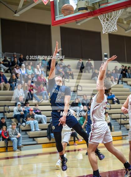 Thumbnail 1 in Mater Dei Catholic vs Mission Hills (CIF SDS Division 1 Round 1) photogallery.