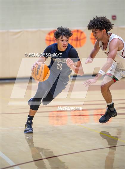 Thumbnail 1 in Mater Dei Catholic vs Mission Hills (CIF SDS Division 1 Round 1) photogallery.