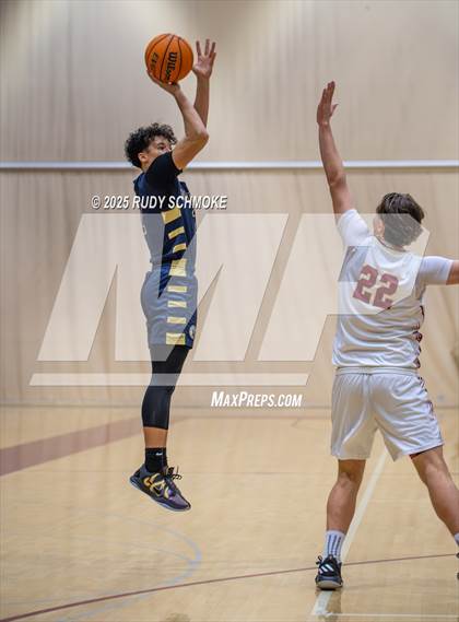 Thumbnail 1 in Mater Dei Catholic vs Mission Hills (CIF SDS Division 1 Round 1) photogallery.