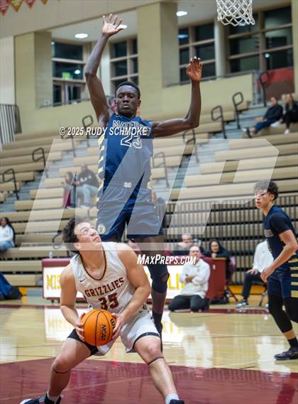 Thumbnail 3 in Mater Dei Catholic vs Mission Hills (CIF SDS Division 1 Round 1) photogallery.