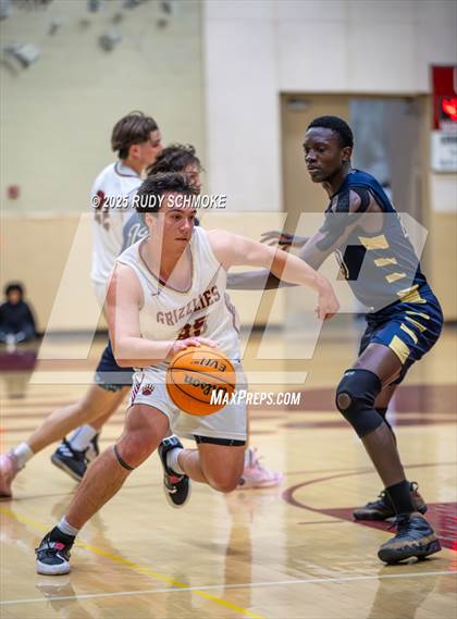 Thumbnail 2 in Mater Dei Catholic vs Mission Hills (CIF SDS Division 1 Round 1) photogallery.