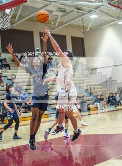 Thumbnail 2 in Mater Dei Catholic vs Mission Hills (CIF SDS Division 1 Round 1) photogallery.