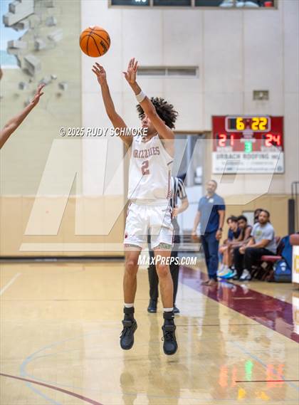 Thumbnail 3 in Mater Dei Catholic vs Mission Hills (CIF SDS Division 1 Round 1) photogallery.