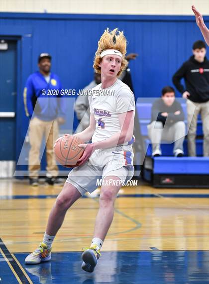 Thumbnail 3 in Tamalpais Boys Basketball (Extending the Season) photogallery.