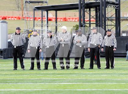 Thumbnail 2 in Jeannette vs. Homer-Center (PIAA 1A Championship) photogallery.