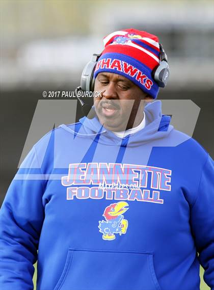 Thumbnail 3 in Jeannette vs. Homer-Center (PIAA 1A Championship) photogallery.